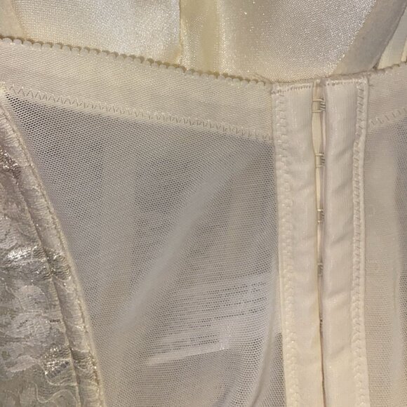 Dominique's Intimate Apparel Corset - Picture 6 of 9